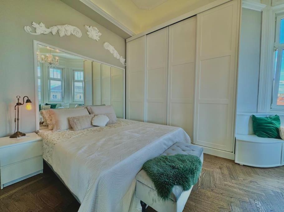Liberty -panoramic Lux Apartment